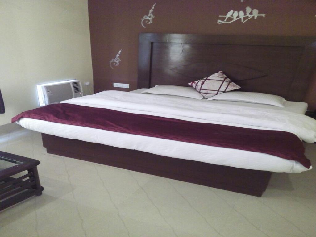 Hotel New Park Plaza Haridwār Exterior foto