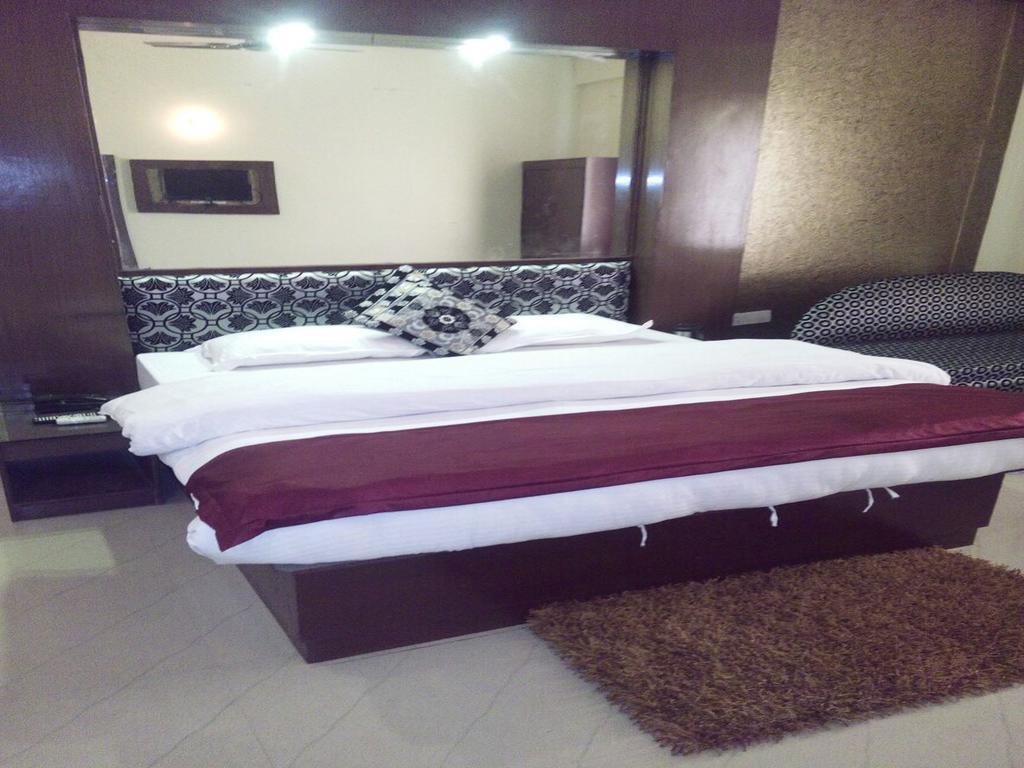 Hotel New Park Plaza Haridwār Exterior foto